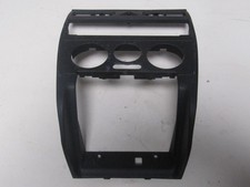 Mittelkonsole  Radioschacht