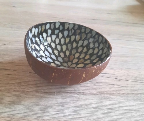 Kokosnuss schale mit - kokosnuss-schale,
