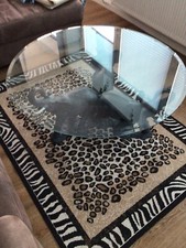 Glastisch mit Elefanten 🐘