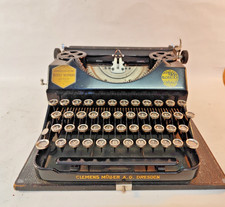 antike Schreibmaschine URANIA-PICCOLA  30er Clemens Müller AG Dresden Büro