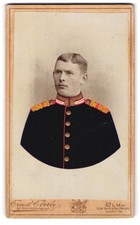 Fotografie Ernst Eberle, Ulm, junger Uffz. in Gardeuniform, Handkoloriert 