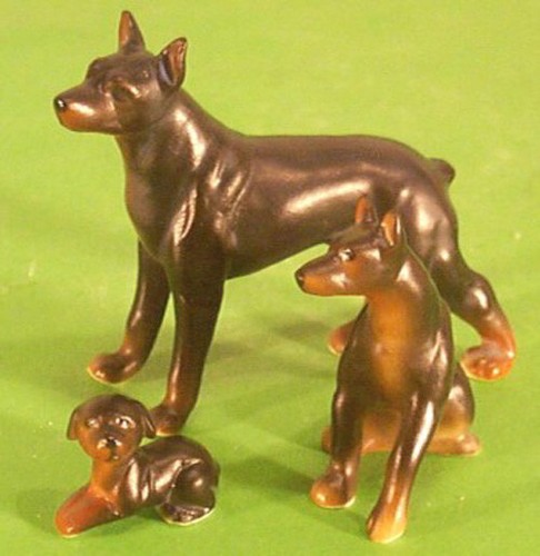 Dobermann porzellanfigur - ,