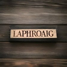 Laphroaig WHISKY BAR Barschild