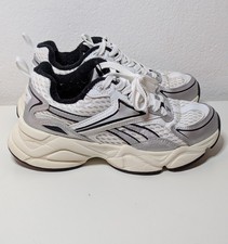 Reebok Charge Sneaker Turnschuhe Sportschuhe Damen Freizeitschuhe Gr. 38,5 US 8