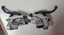 Shimano XT (ST-M750). 3 x 9