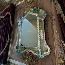 großer Kunstspiegel aus