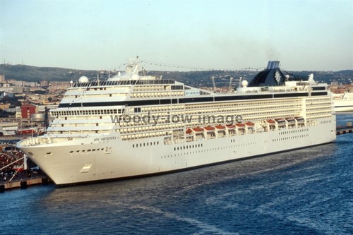 Sq0689 msc cruise liner - msc,