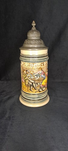 Alter bierkrug mit zinndeckel - bierkrug,