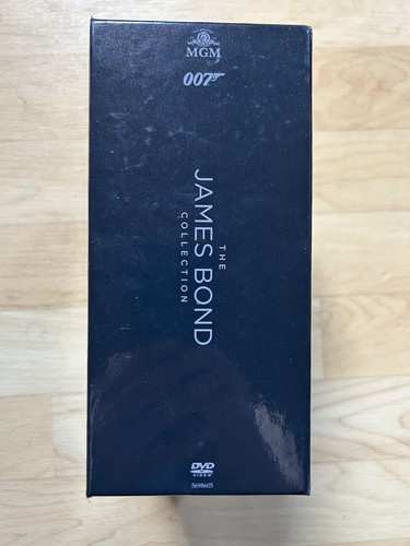 Die james bond - die,