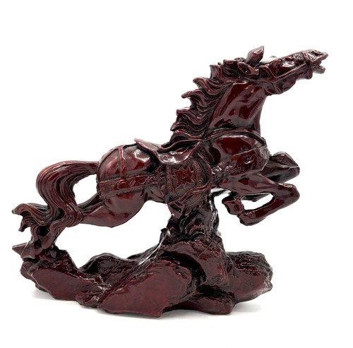 Springender hengst statue feng - springender,