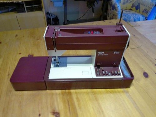 Retro nähmaschine pfaff - retro,