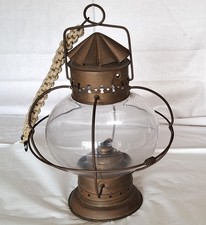 Auflösung.Sehr alte Petrolium