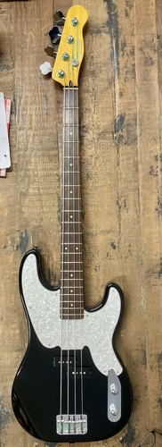 Squier fender mike dirnt - squier,