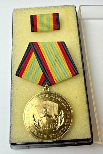 Ddr medaille für treue - medaille,