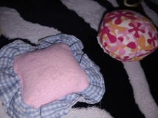 BARBIE 2 x SOFA COUCH KISSEN