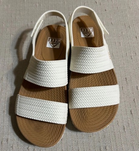 Reef water vista - water, sandal