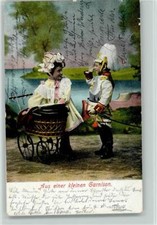 12054310 - Maedchen Puppenwagen - Junge mit Gala Uniform - Aus einer kleinen