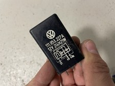 VW Käfer Bus Karmann Ghia Relais Blinkerrelais 111953227A