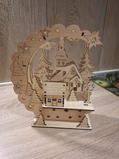 Handgefertigte Weihnachtsdeko  ,Kirche mit Sternenschweif