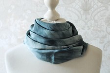 großes blaues Seidentuch Tuch aus Seide Halstuch Sinfonie Handarbeit Geschenk