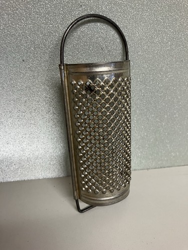 Kleine alte stabile metall - alte,
