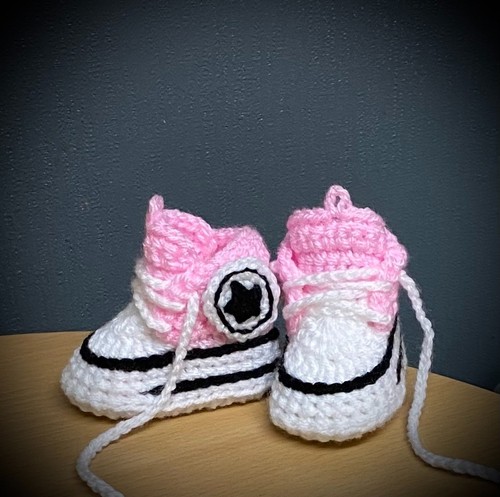 Gehäkelte neugeborene baby - gehäkelte,