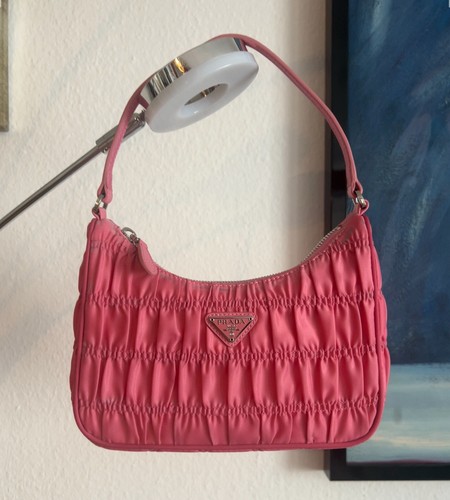 Prada edition 2000 - prada, re-edition