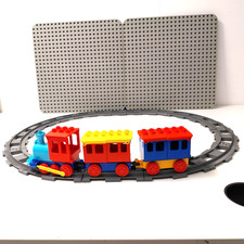LEGO Duplo  Schiebezug - Eisenbahn Starterset Gleisoval plus Zug Personenzug