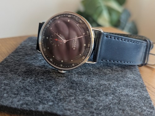 Nomos glashütte metro - nomos,