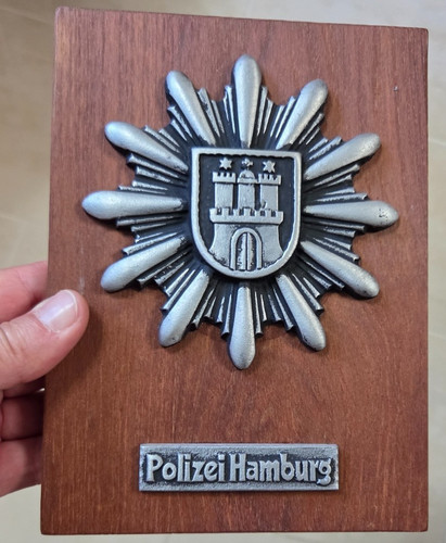 Holztafel 1990 polizei hamburg - holztafel,