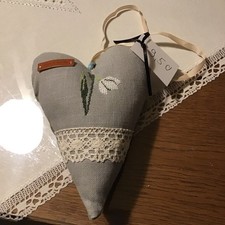 Acufactum besticktes Herz