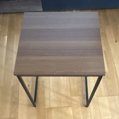 Quadratischer beistelltisch - quadratischer,