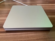 Apple USB SuperDrive Externes CD DVD Laufwerk Slot-Loading Modell A1379- DEFEKT