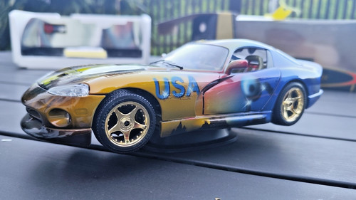 Bburago dodge viper gts - dodge,