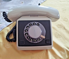 Telefon mit Wählscheibe und TAE-Stecker - Alpha Ferro bw . Deutsche Post.