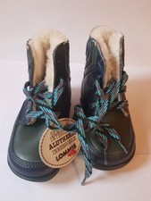 Kinderschuhe Größe 19 aus