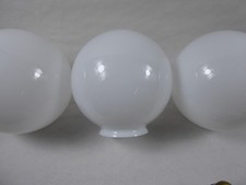 große Opalglaskugel von