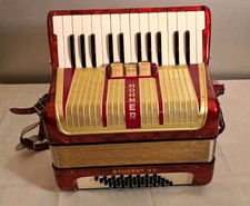 HOHNER  STUDENT  40    AKKORDEON    40  Bässe    2chörig    SPITZENZUSTAND  !!