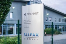 Werbepylon, ovales Design, Fronten silber, H=2200 mm