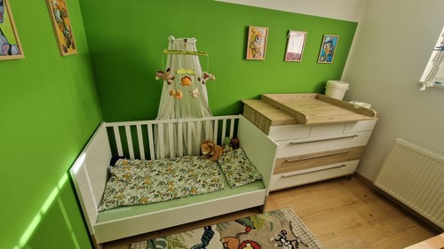Kinderbett mit wickelkommode - kinderbett,