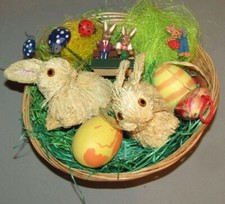 Süßes OSTERNEST 2 Osterhasen Naturmaterial + Holz Eier Gras