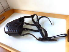 alter französischer Maulkorb aus dickem Leder braun