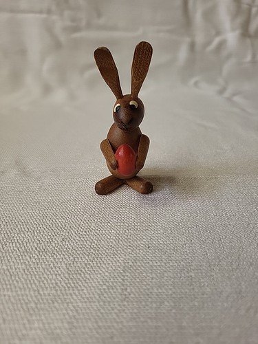 Osterhase mit osterei - osterhase, hase