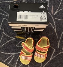 Akwah Adidas Sandalen