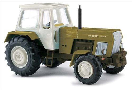 Busch 42849 traktor - h0,