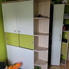 Jugendzimmer Welle Unlimited begehbarer Kleiderschrank und Kommode/Hochregal