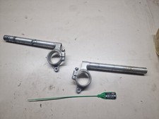 Suzuki GSXR 600 750 Lenkerstummel Set K1 K2 K3 WVBG 4512