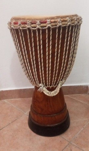 Afrikanische djembe handarbeit - afrikanische,
