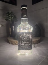 Original Jack Daniels (0,7 Liter) Flasche inkl. LED als Deko Flasche