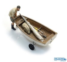 Artitec Fertigmodell Segelboot Optimist + Anhänger + Figur 387.582